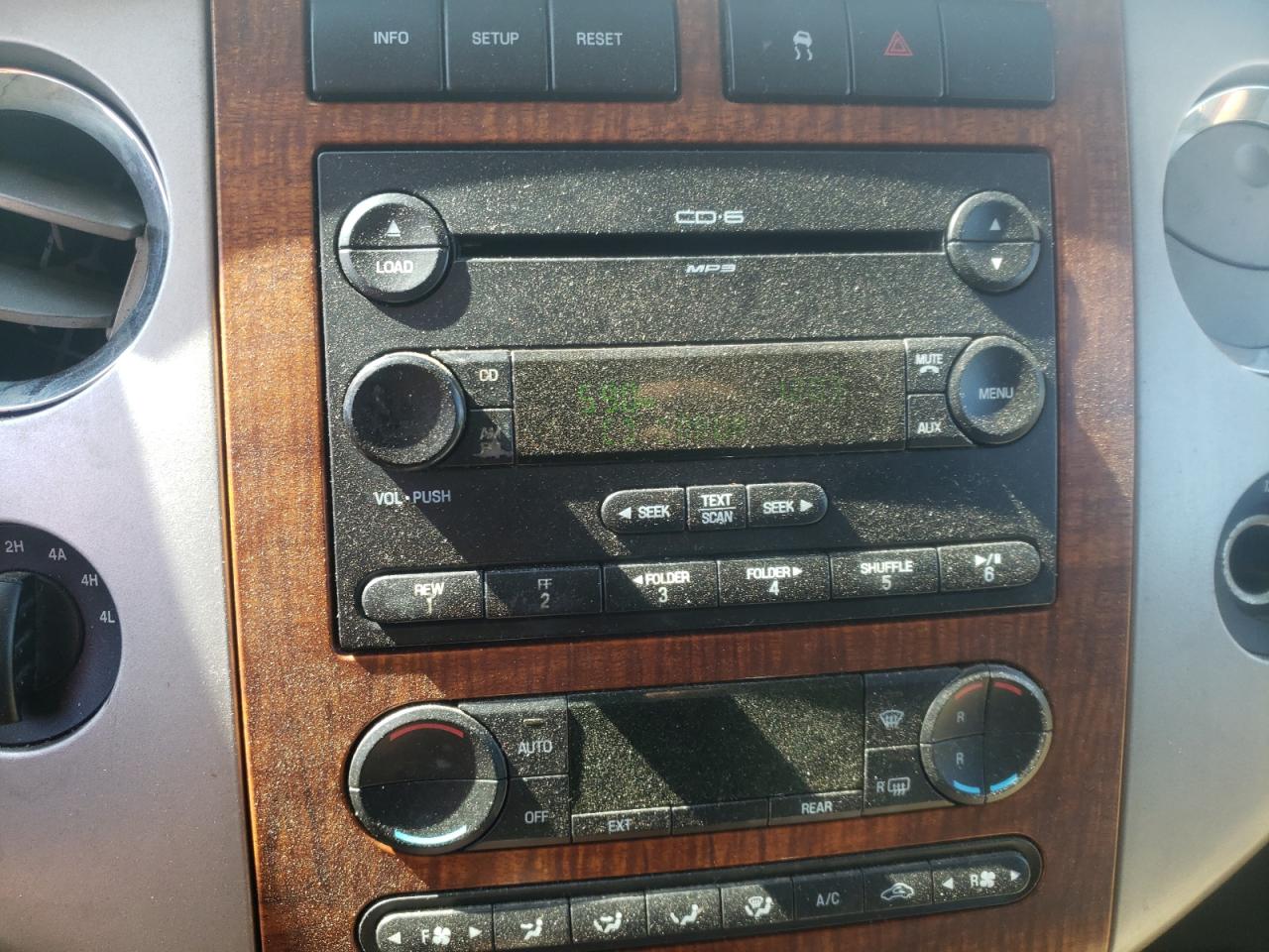 Фото 9 с аукциона – 2007 FORD EXPEDITION с VIN 1FMFK18517LA71853