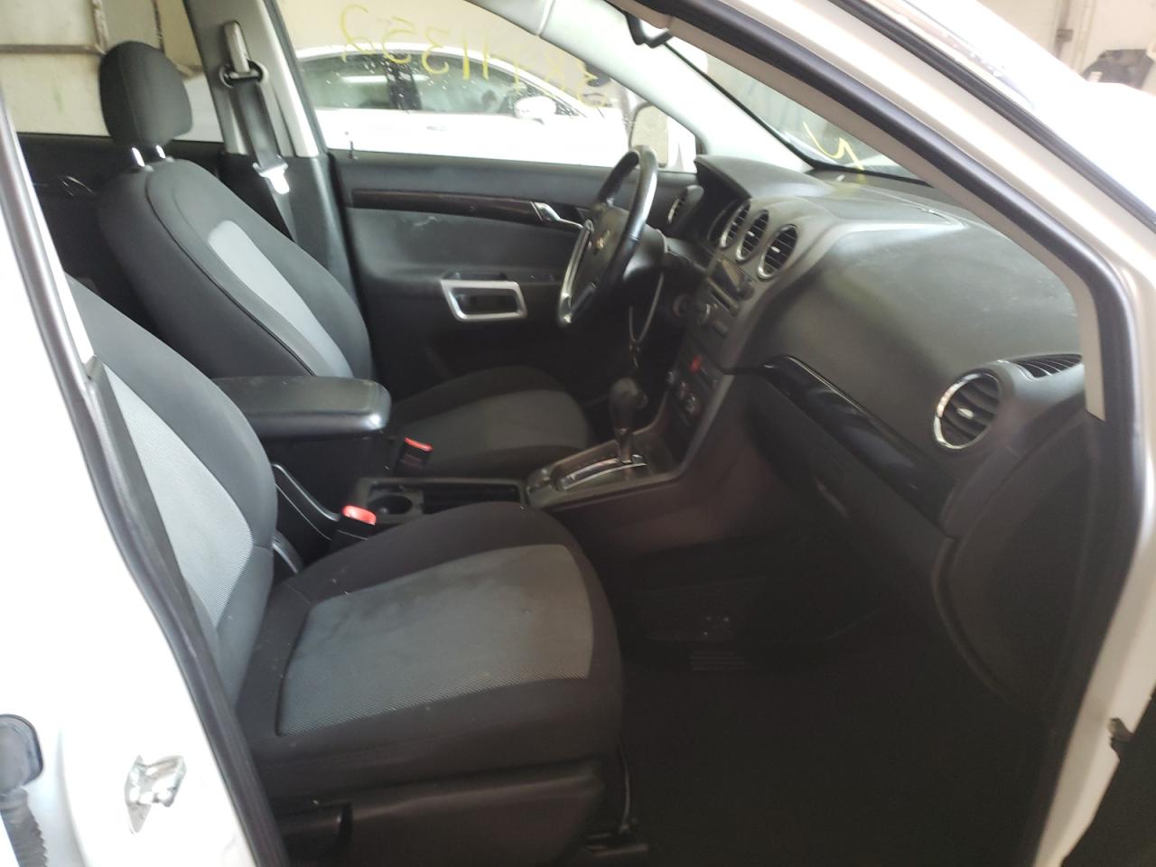 Photo 5 from auction – 2014 CHEVROLET CAPTIVA LS with VIN 3GNAL2EK1ES678085