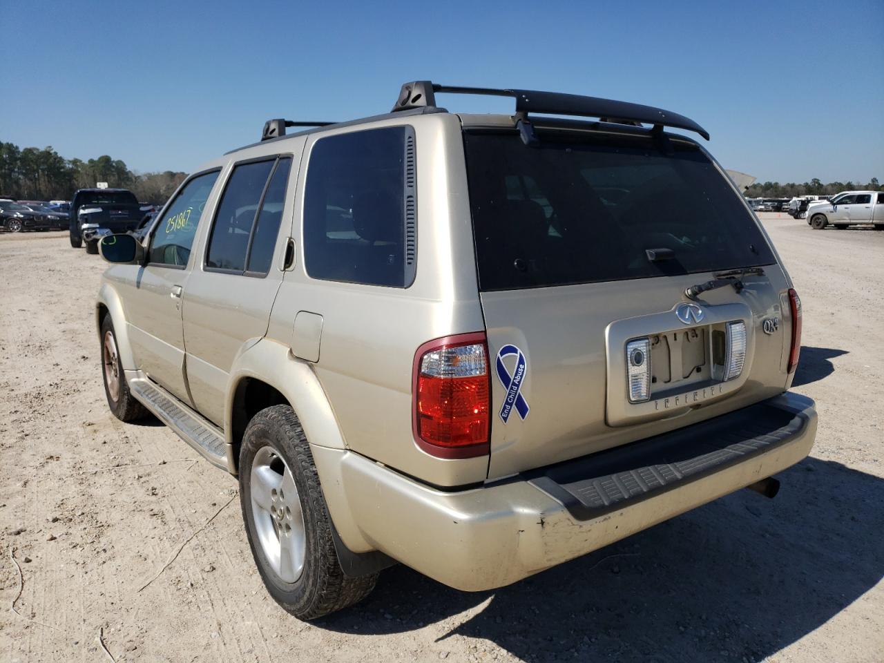 Photo 3 from auction – 2001 INFINITI QX4 with VIN JNRDR07X71W102517