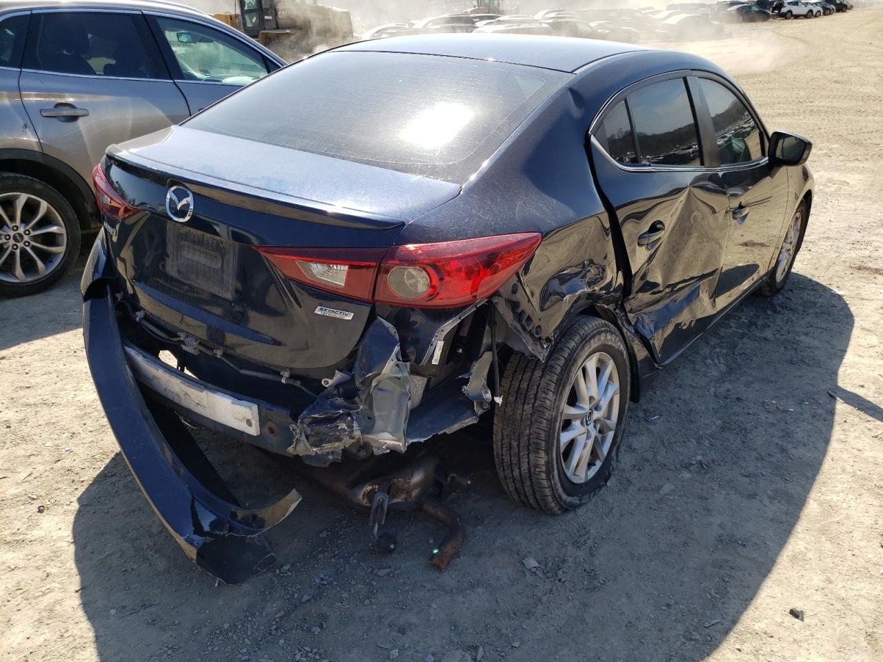 Photo 4 from auction – 2016 MAZDA 3 TOURING with VIN JM1BM1V78G1300107