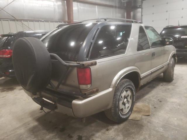 Photo 4 from auction – 2001 CHEVROLET BLAZER with VIN 1GNCT18W71K169321
