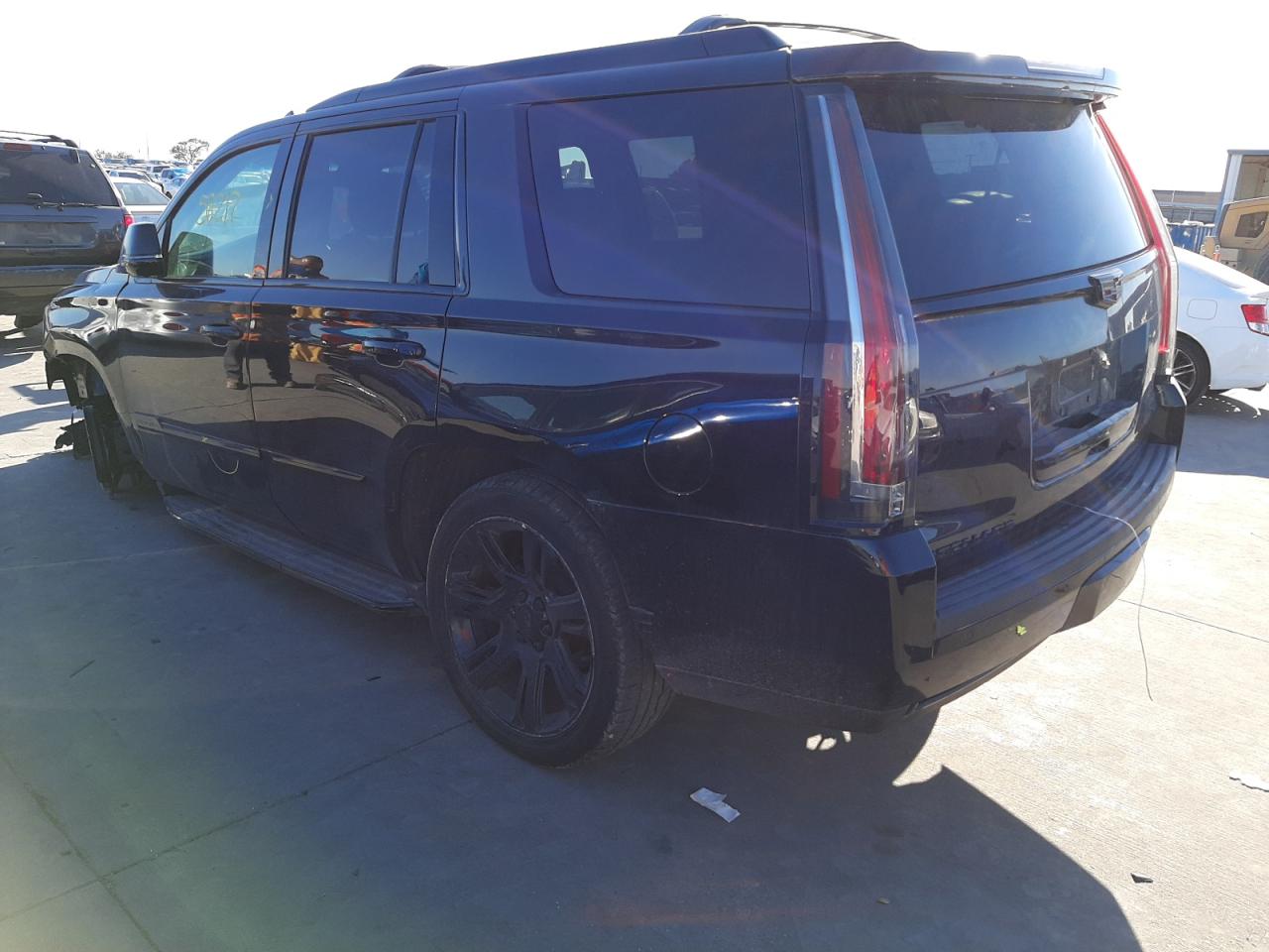 Photo 3 from auction – 2016 CADILLAC ESCALADE L with VIN 1GYS4BKJ3GR479044