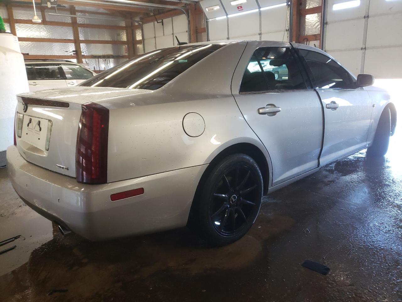 Photo 4 from auction – 2005 CADILLAC STS with VIN 1G6DW677050198188