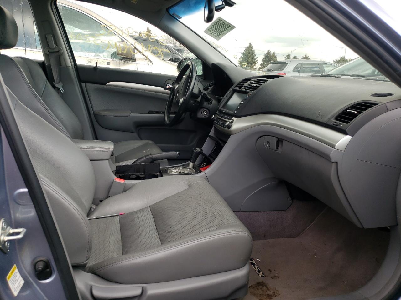 Photo 5 from auction – 2004 ACURA TSX with VIN JH4CL96984C007926