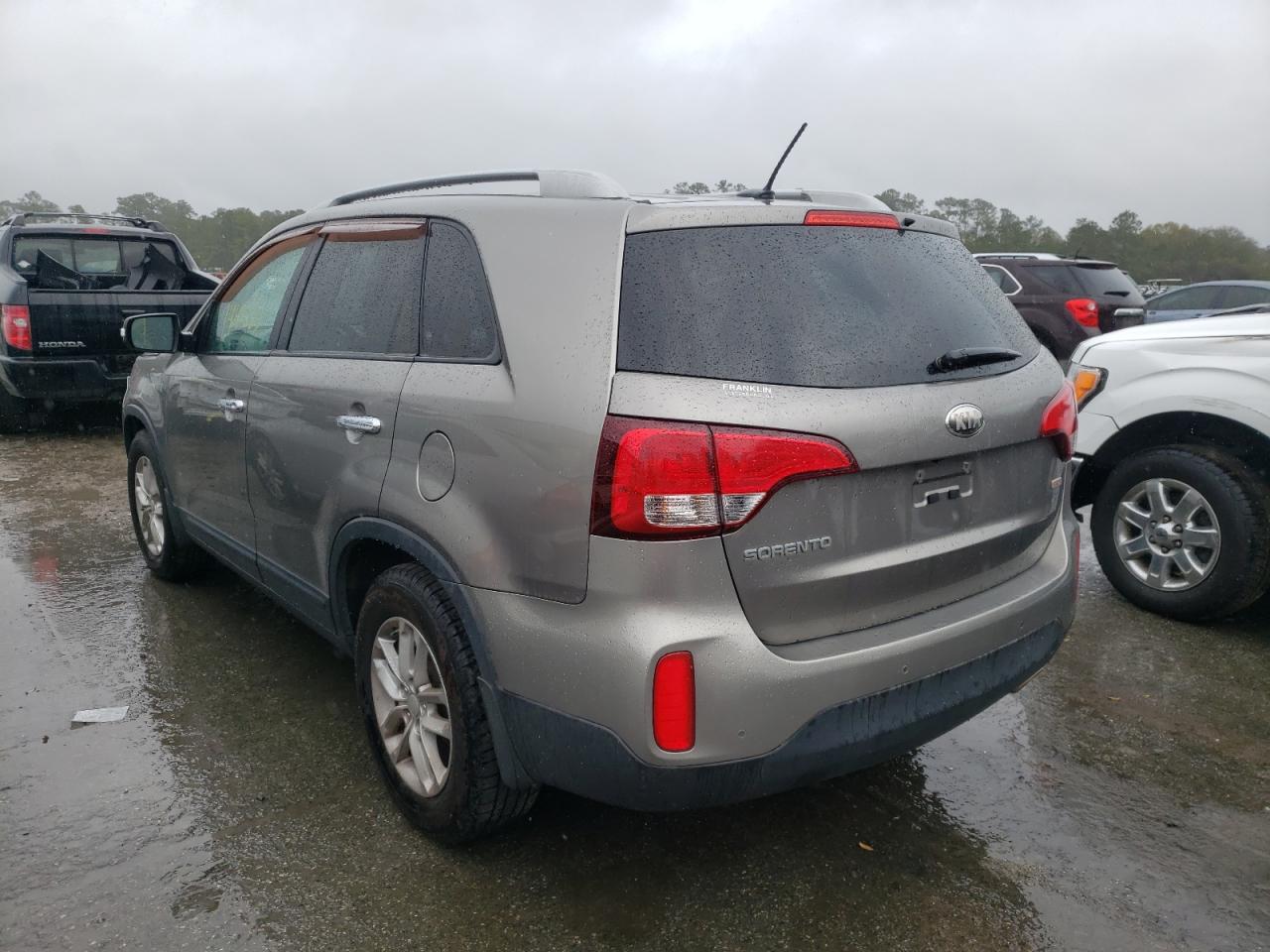 Photo 3 from auction – 2014 KIA SORENTO LX with VIN 5XYKT3A68EG433006