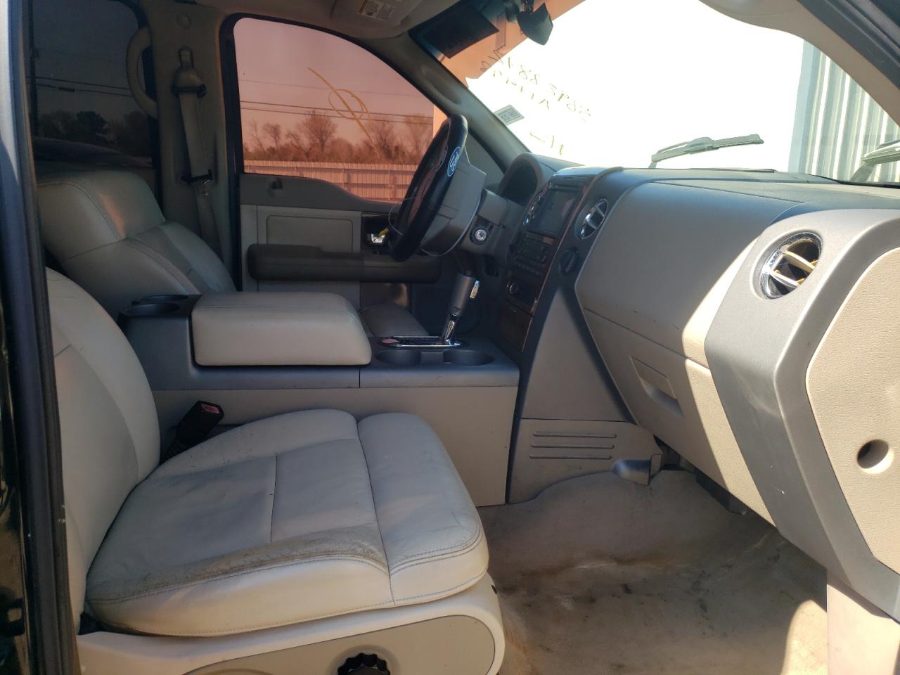 Photo 5 from auction – 2004 FORD F150 SUPER with VIN 1FTPW12514FA17498