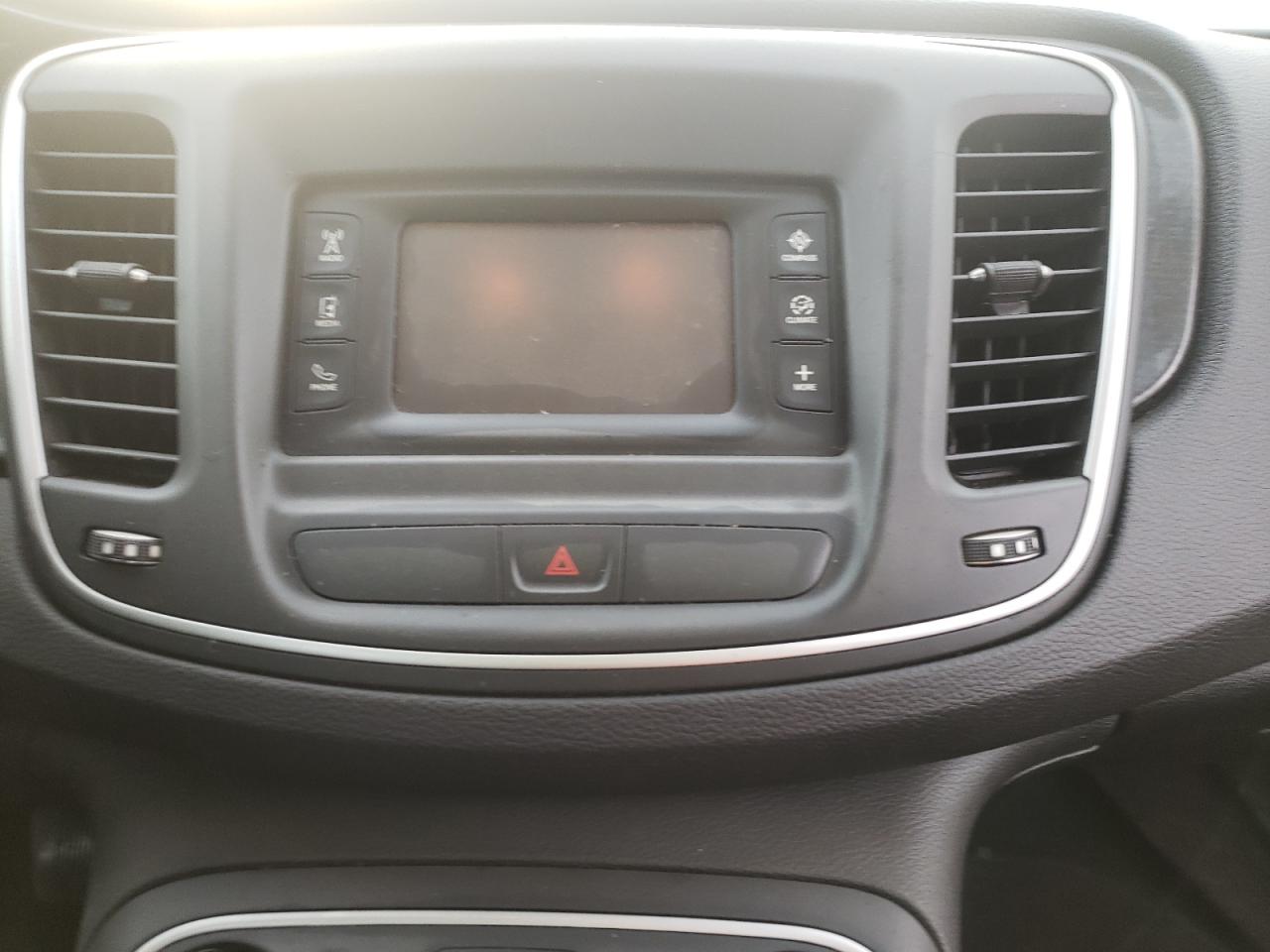Photo 9 from auction – 2015 CHRYSLER 200 C with VIN 1C3CCCCB2FN583965