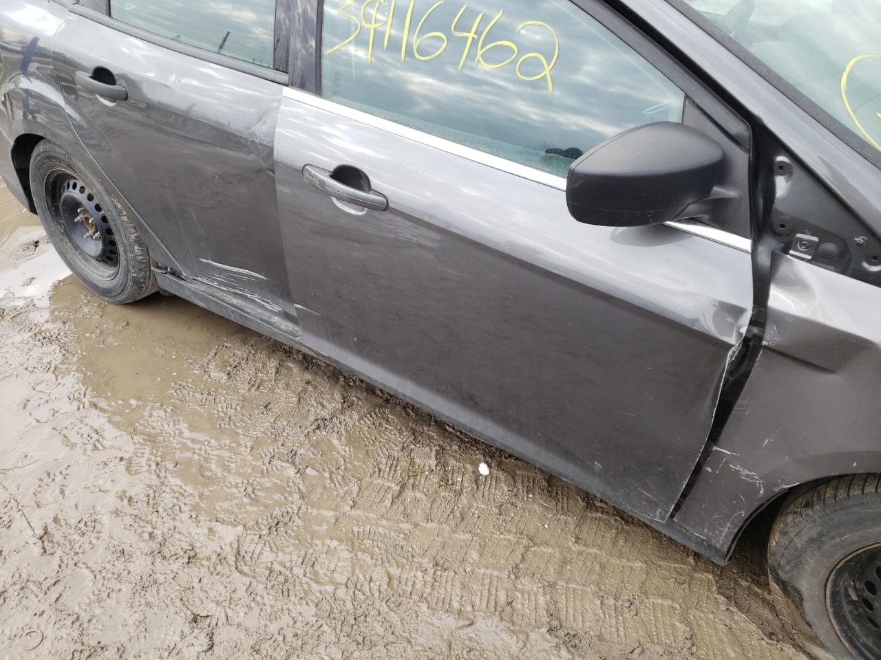Photo 9 from auction – 2016 FORD FOCUS S with VIN 1FADP3E25GL381349