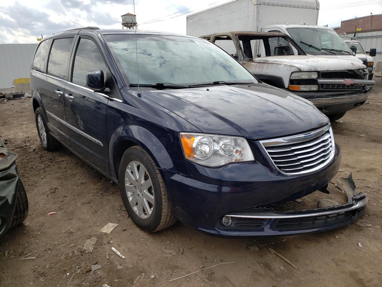 Photo 1 from auction – 2015 CHRYSLER TOWN & COU with VIN 2C4RC1BG5FR578611