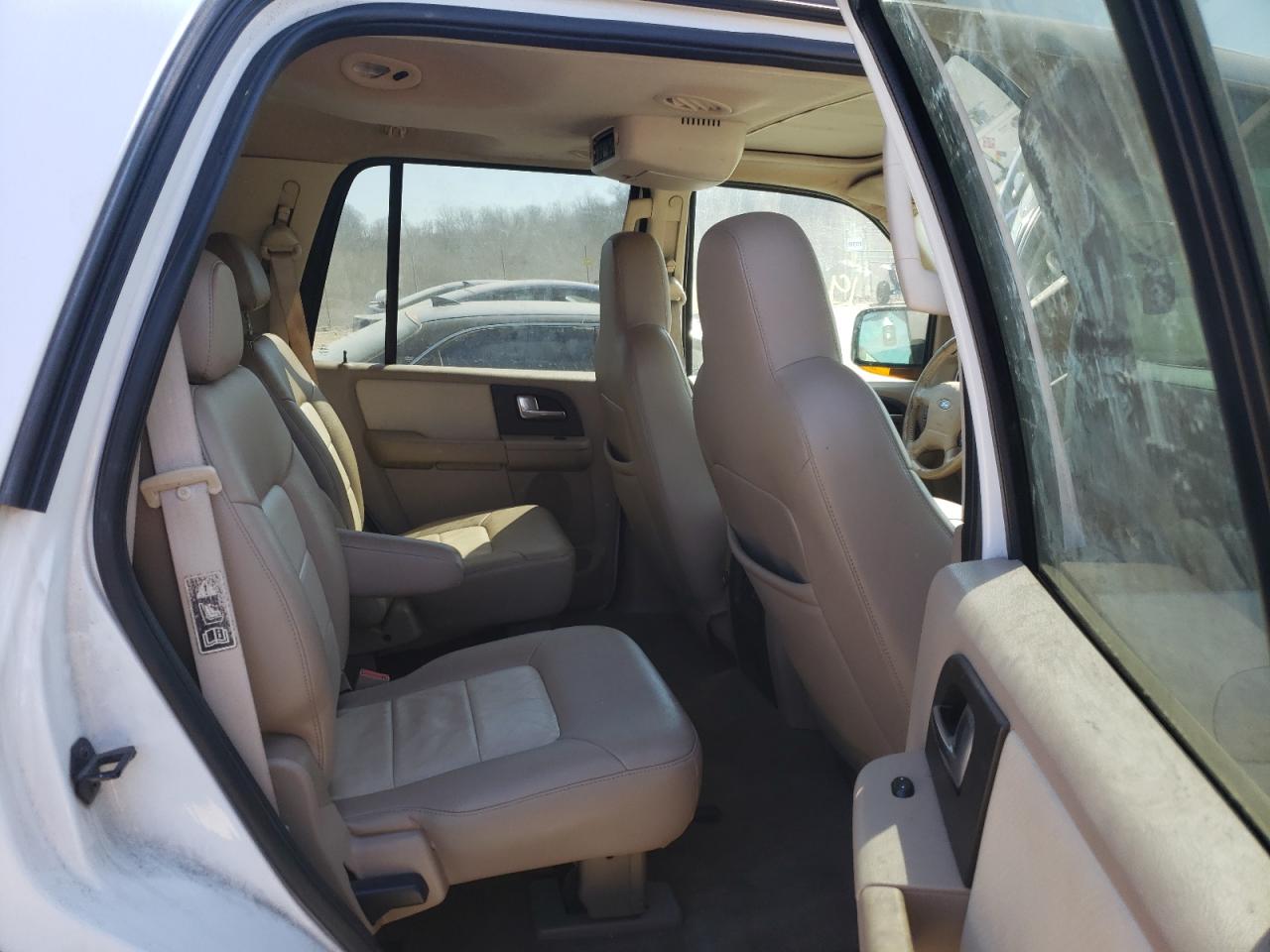 Photo 6 from auction – 2004 FORD EXPEDITION with VIN 1FMFU18L74LA54298