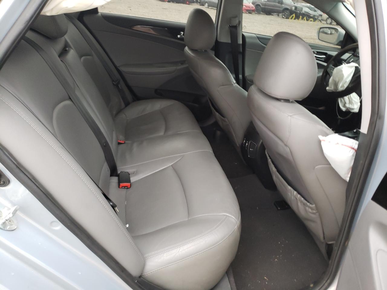 Photo 6 from auction – 2012 HYUNDAI SONATA SE with VIN 5NPEC4AC0CH403920
