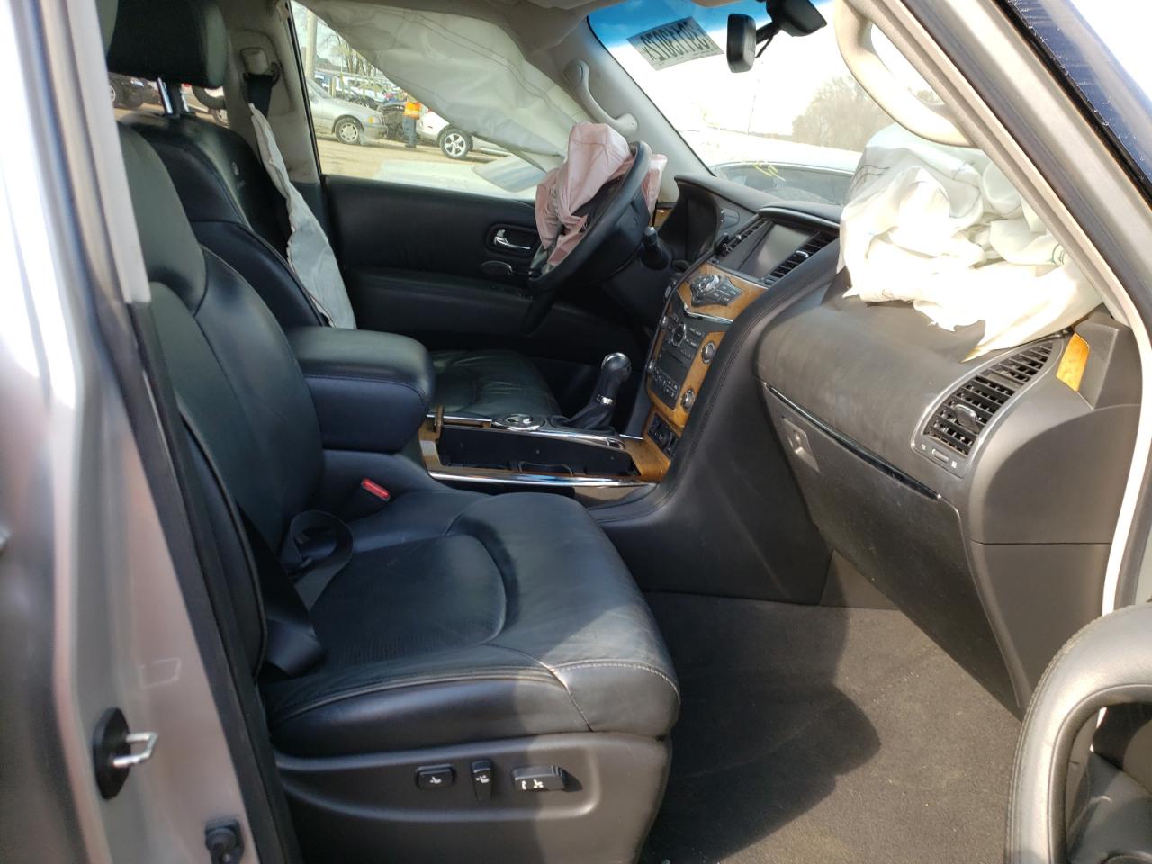 Photo 5 from auction – 2014 INFINITI QX80 with VIN JN8AZ2NF8E9556096