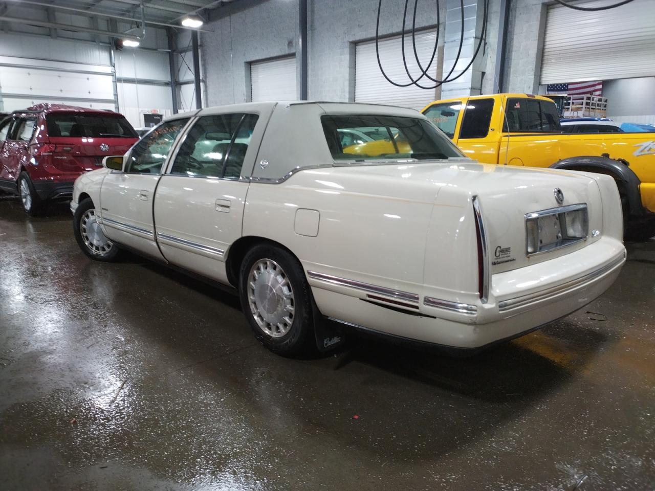 Photo 3 from auction – 1997 CADILLAC DEVILLE with VIN 1G6KD54Y3VU286598