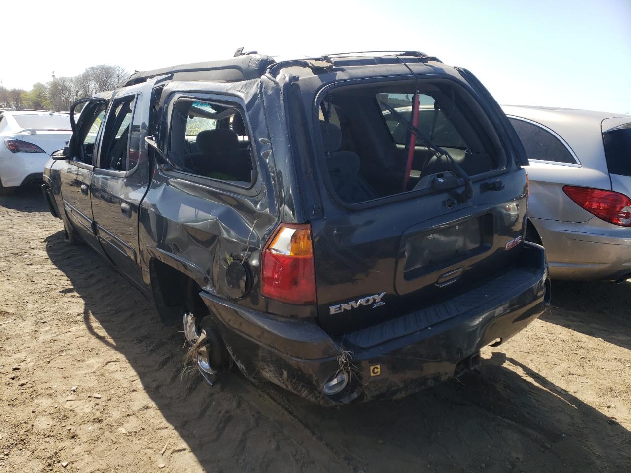 Photo 3 from auction – 2003 GMC ENVOY XL with VIN 1GKES16S136141745
