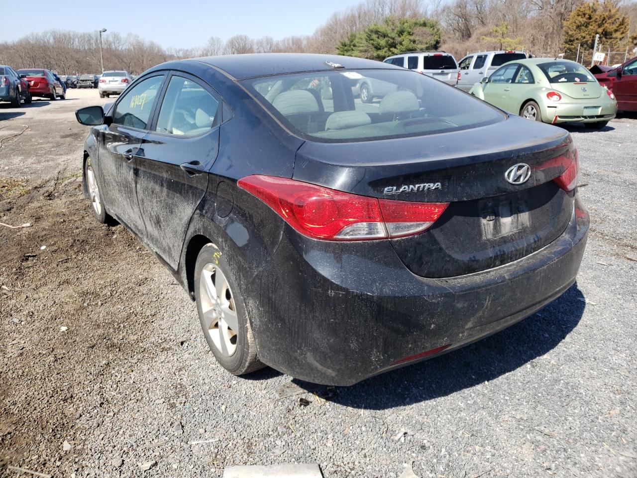 Photo 3 from auction – 2012 HYUNDAI ELANTRA GL with VIN 5NPDH4AE2CH089010
