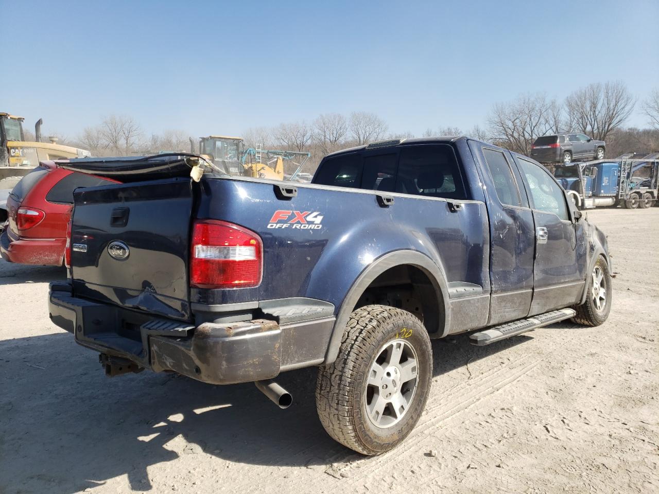 Photo 4 from auction – 2005 FORD F150 with VIN 1FTPX04555KB71404