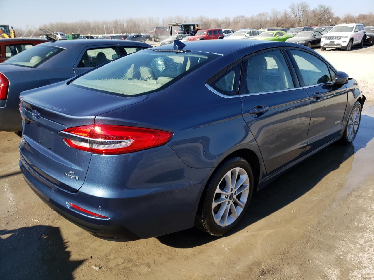 Photo 4 from auction – 2019 FORD FUSION SE with VIN 3FA6P0LU1KR100766