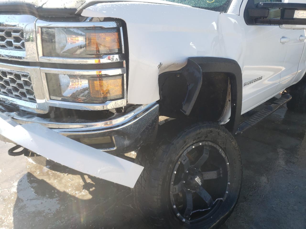 Photo 9 from auction – 2015 CHEVROLET SILVERADO with VIN 1GCVKREC0FZ214773
