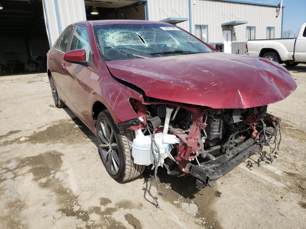 TOYOTA CAMRY LE 2015 with VIN 4T1BF1FK8FU984422 - Photo from auction