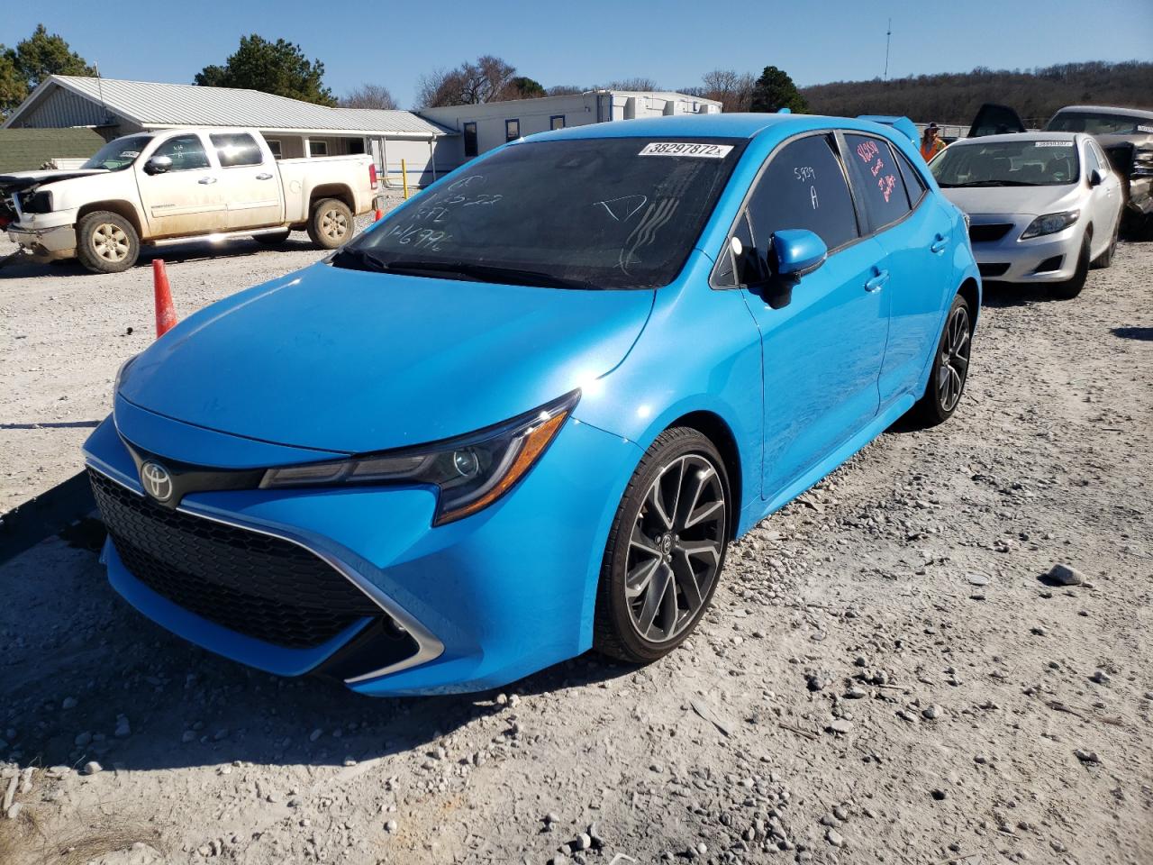 Photo 2 from auction – 2021 TOYOTA COROLLA XS with VIN JTNC4MBE0M3146996