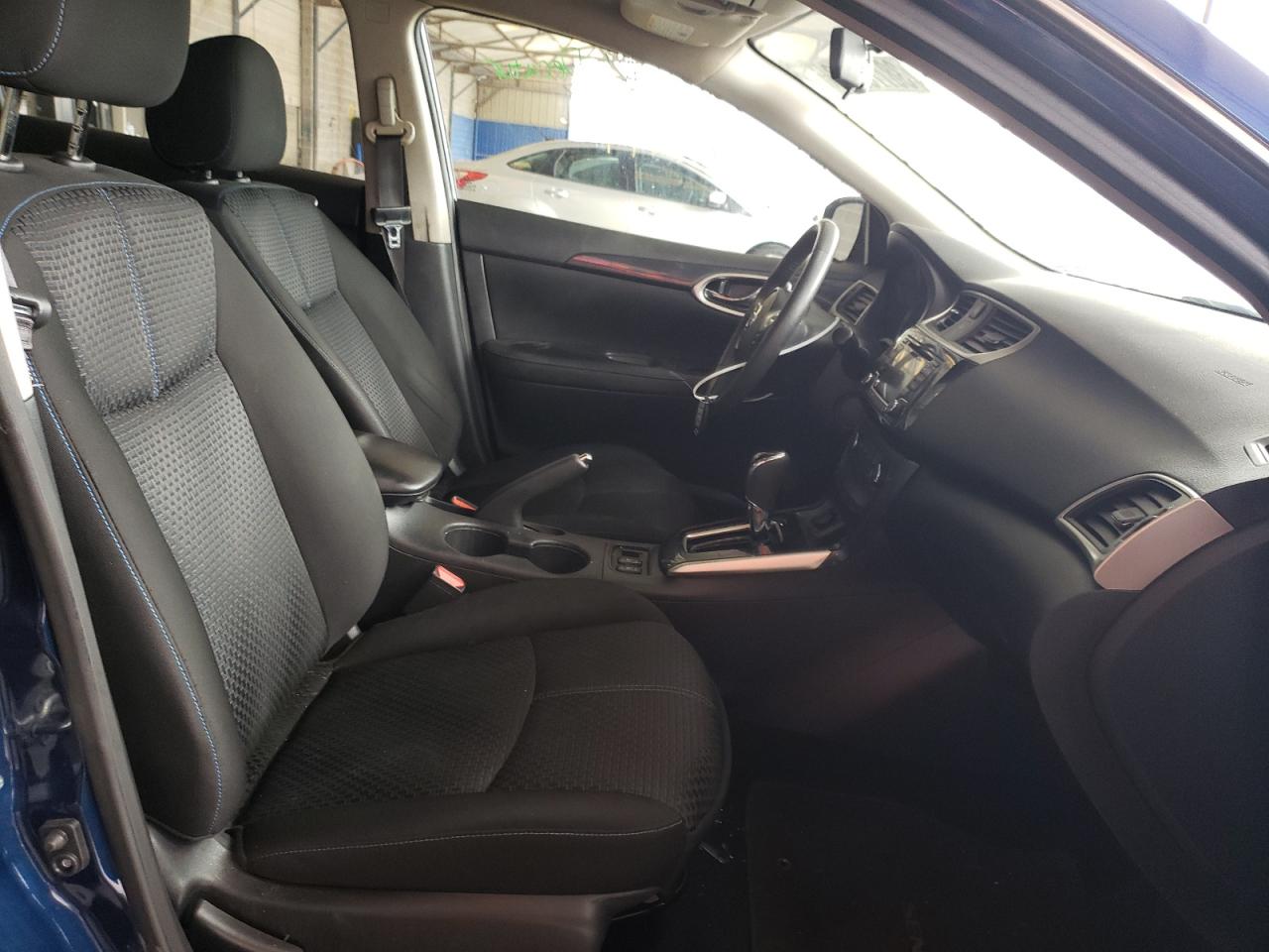Photo 5 from auction – 2017 NISSAN SENTRA S with VIN 3N1AB7AP7HY362477