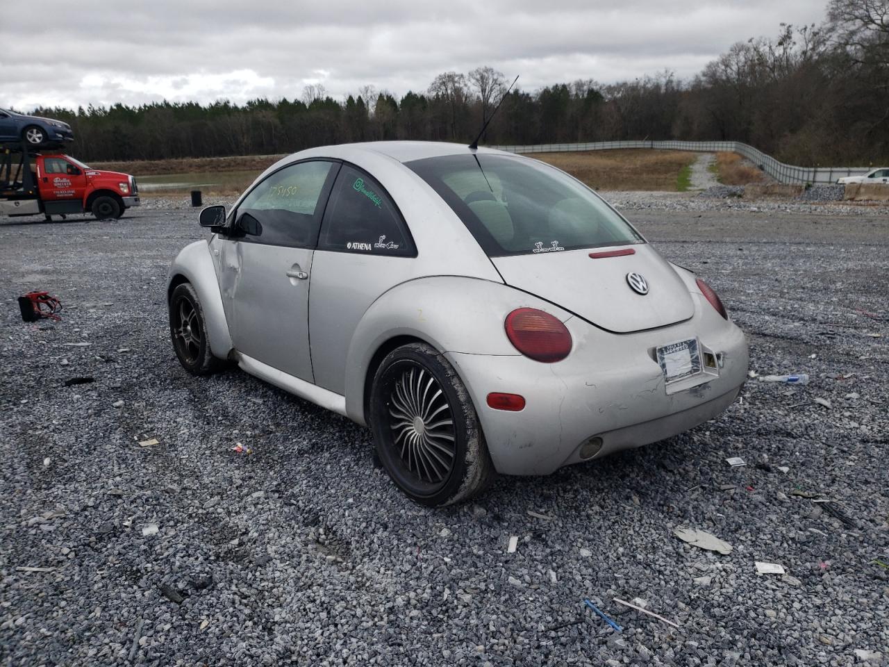 Photo 3 from auction – 2000 VOLKSWAGEN NEW BEETLE with VIN 3VWBC21C2YM480326