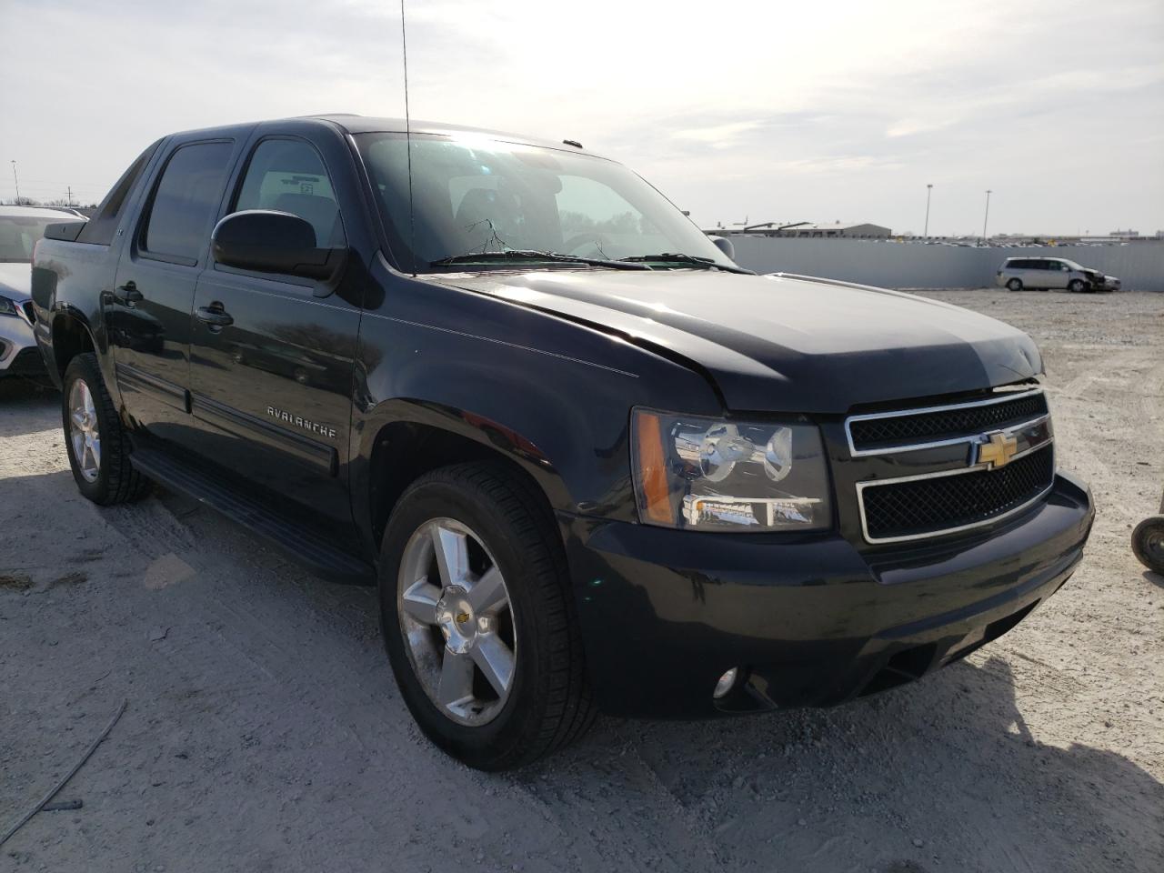 CHEVROLET AVALANCHE 2010 with VIN 3GNVKFE07AG108809 - Photo from auction