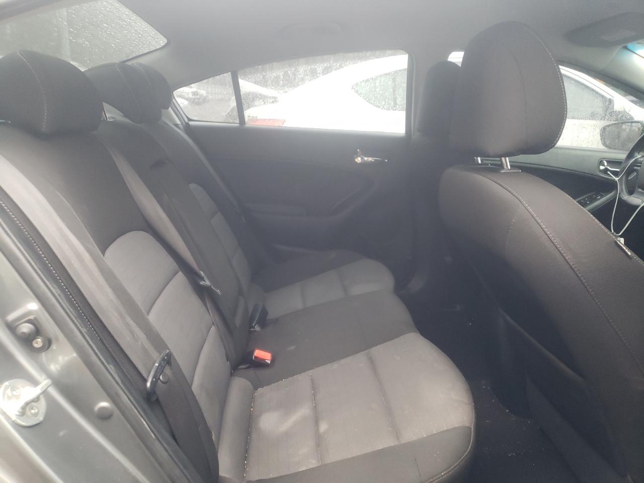 Photo 6 from auction – 2015 KIA FORTE EX with VIN KNAFX4A85F5308226