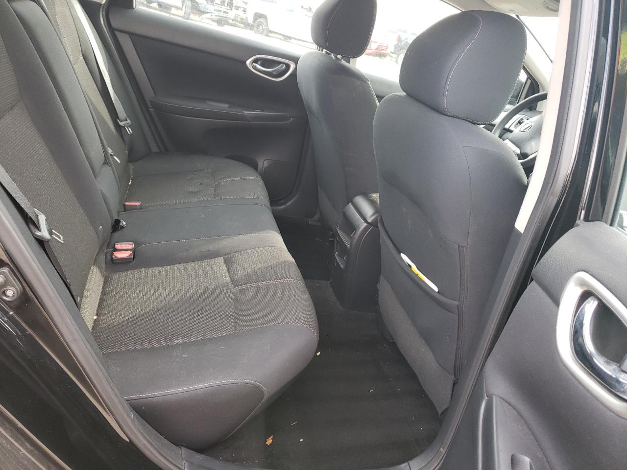 Photo 6 from auction – 2015 NISSAN SENTRA S with VIN 3N1AB7AP1FY329309