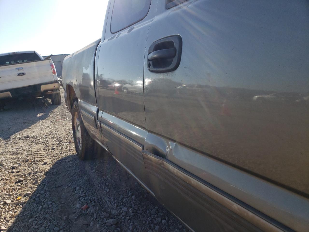 Photo 10 from auction – 2000 CHEVROLET SILVERADO with VIN 2GCEC19T1Y1153261