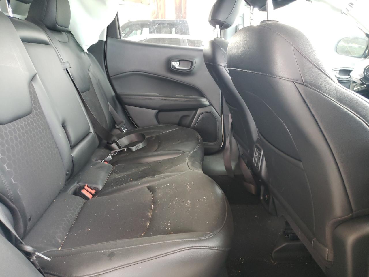 Photo 6 from auction – 2020 JEEP COMPASS LA with VIN 3C4NJCBB3LT257891