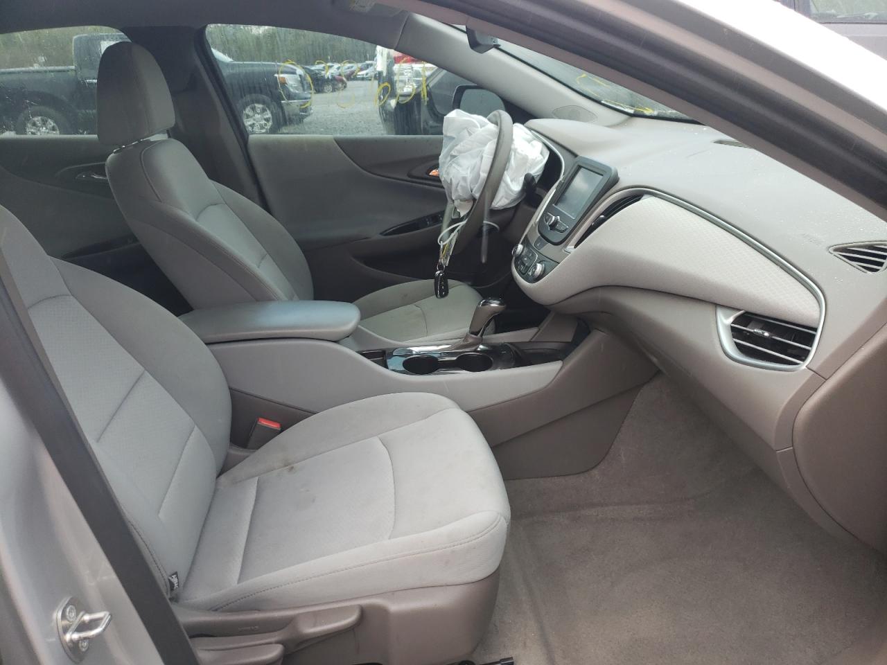 Photo 5 from auction – 2017 CHEVROLET MALIBU LS with VIN 1G1ZB5ST9HF101500
