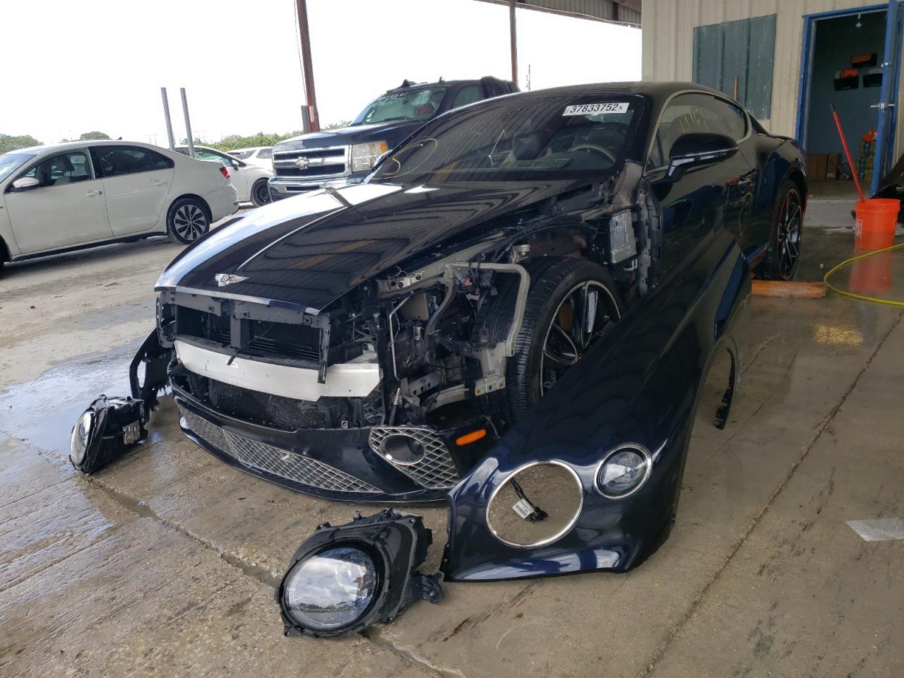 Photo 2 from auction – 2020 BENTLEY CONTINENTA with VIN SCBCG2ZG9LC074611