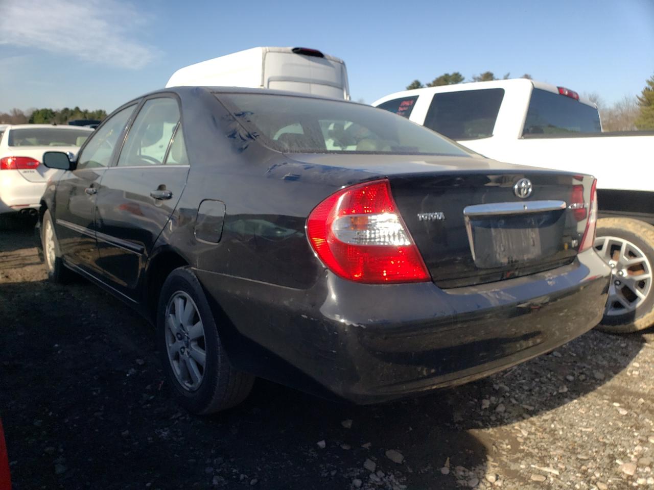 Photo 3 from auction – 2004 TOYOTA CAMRY with VIN 4T1BF30K14U078226