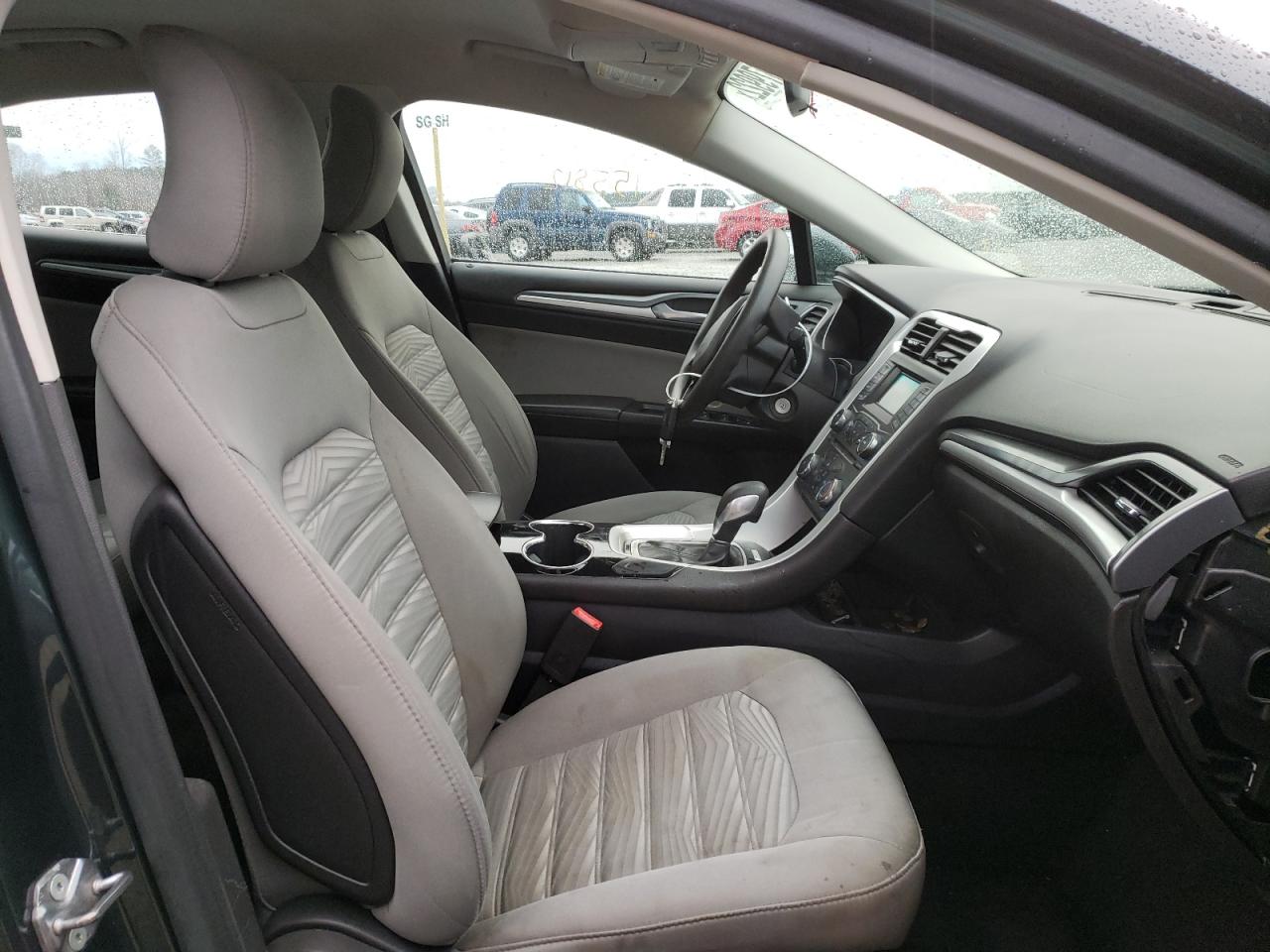 Photo 5 from auction – 2016 FORD FUSION S with VIN 1FA6P0G71G5105920