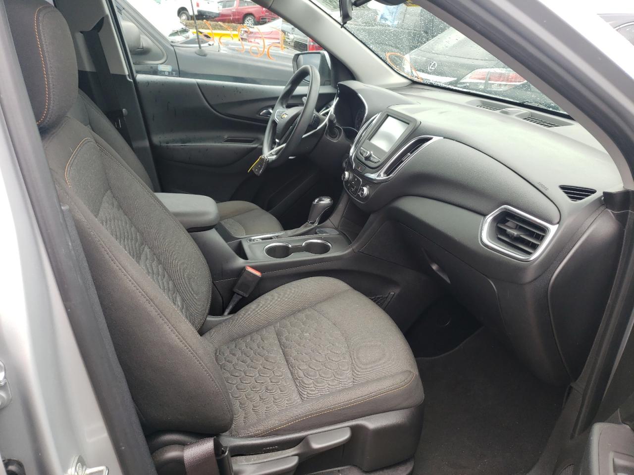 Photo 5 from auction – 2018 CHEVROLET EQUINOX LT with VIN 2GNAXJEV1J6190045