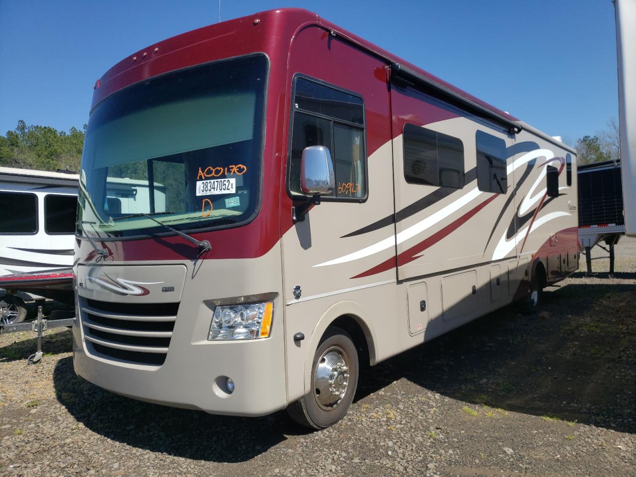 Photo 2 from auction – 2015 COACH MIRADA with VIN 1F66F5DYXF0A00170