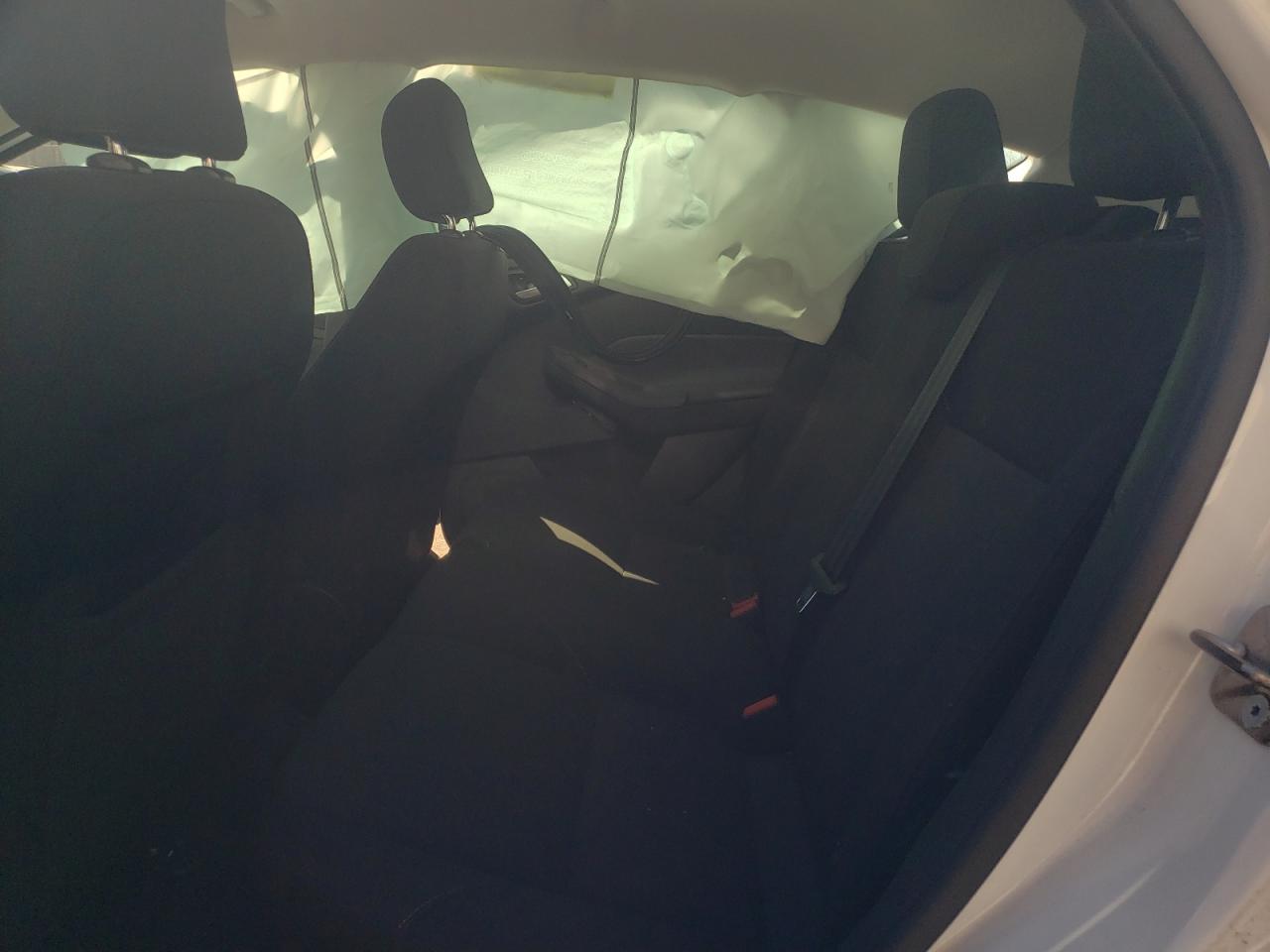 Photo 6 from auction – 2015 FORD FOCUS SE with VIN 1FADP3K29FL310660