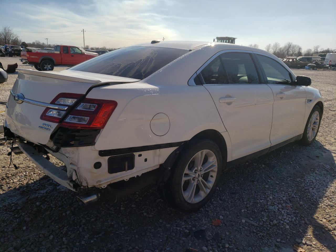 Photo 4 from auction – 2016 FORD TAURUS SEL with VIN 1FAHP2E87GG149859