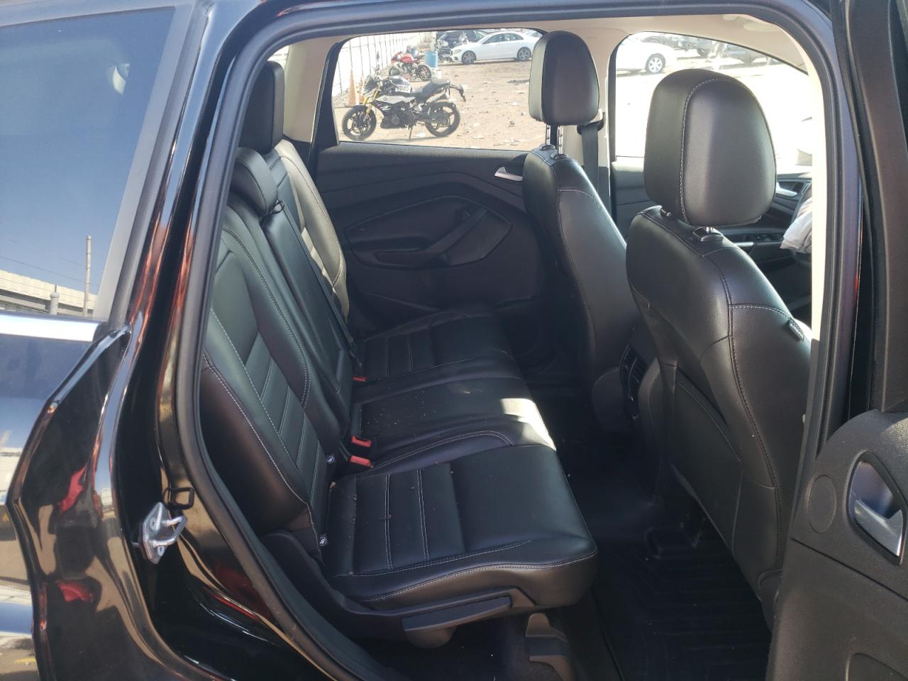 Photo 6 from auction – 2017 FORD ESCAPE TIT with VIN 1FMCU9J90HUE62805
