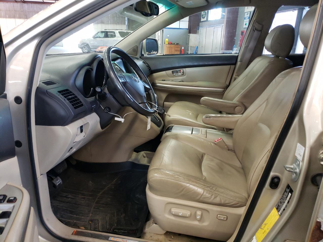 Photo 5 from auction – 2006 LEXUS RX 400 with VIN JTJHW31U260035150