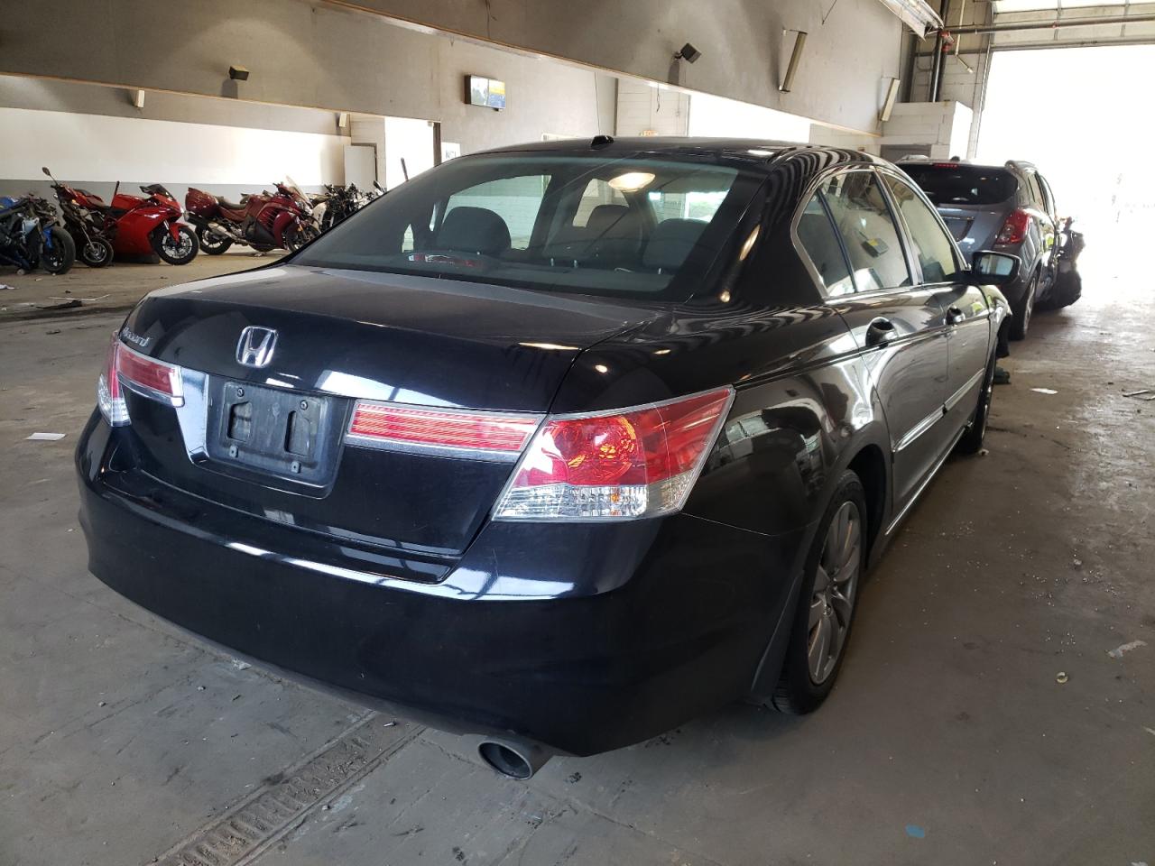 Photo 4 from auction – 2011 HONDA ACCORD EXL with VIN 1HGCP2F84BA096893