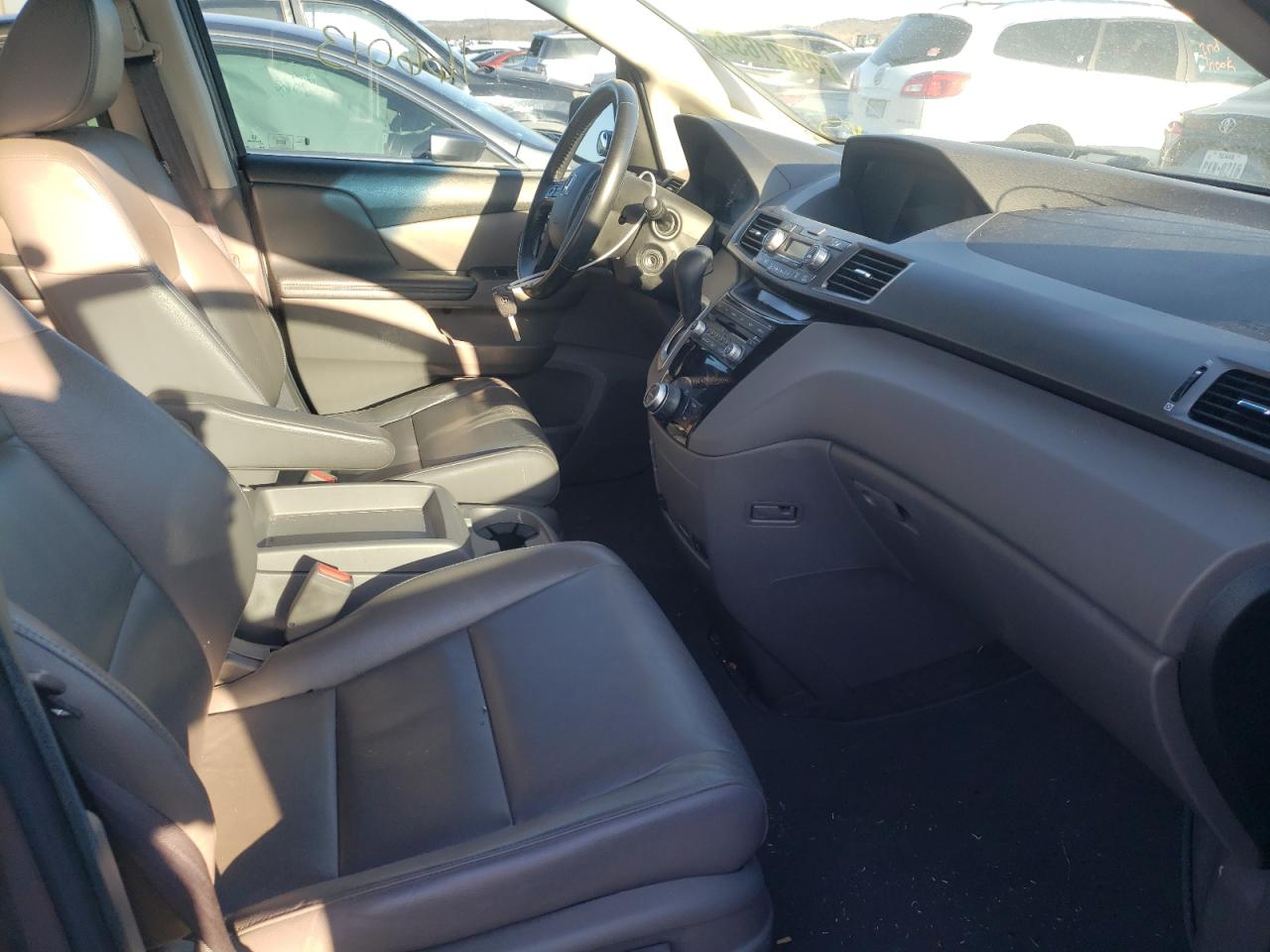 Photo 5 from auction – 2012 HONDA ODYSSEY EX with VIN 5FNRL5H63CB090660