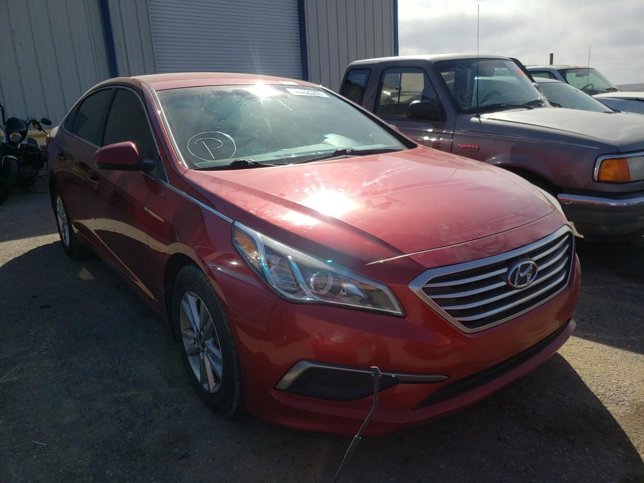 HYUNDAI SONATA SE 2016 with VIN 5NPE24AF4GH397221 - Photo from auction