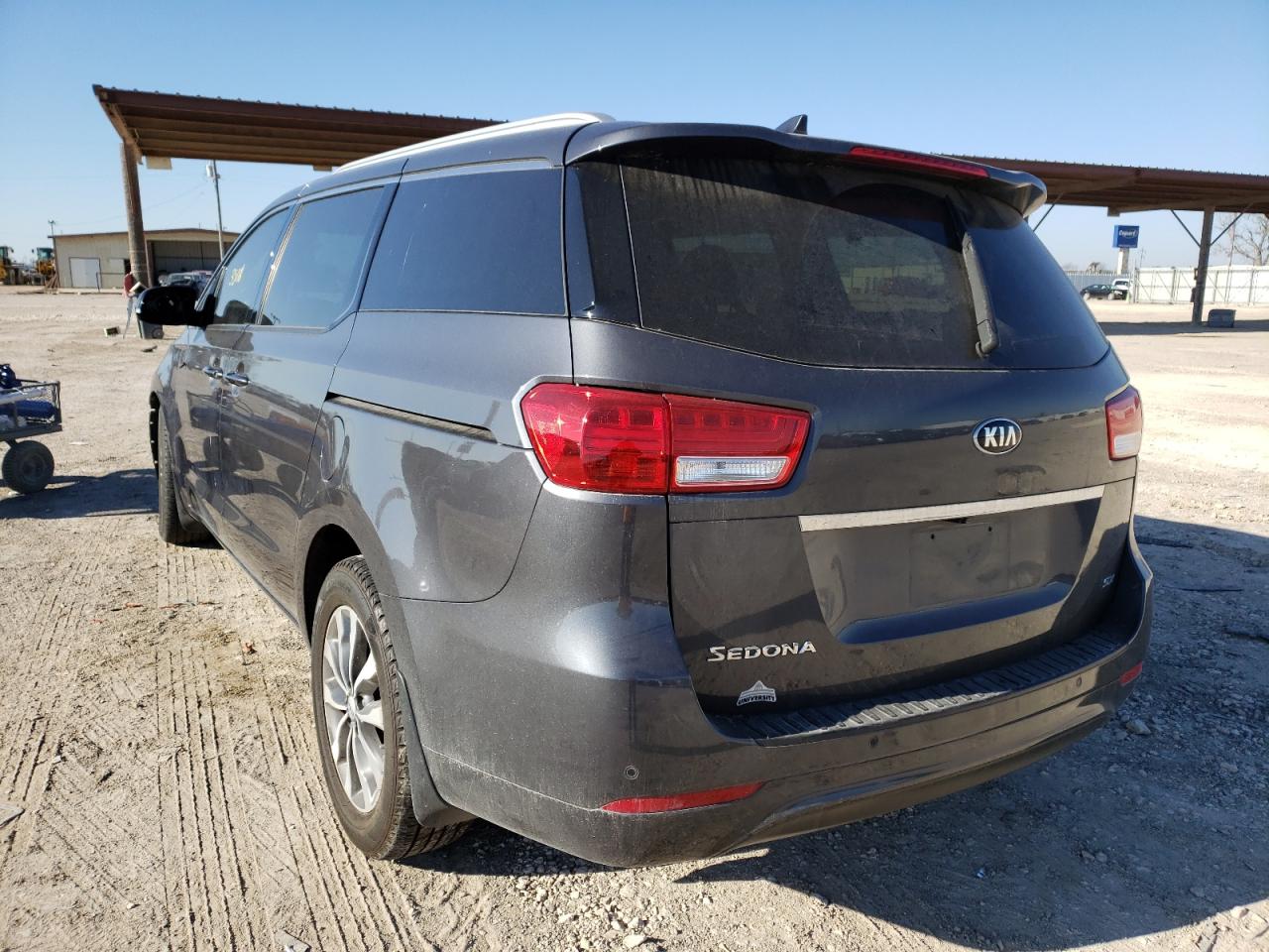 Photo 3 from auction – 2017 KIA SEDONA EX with VIN KNDMC5C12H6343881