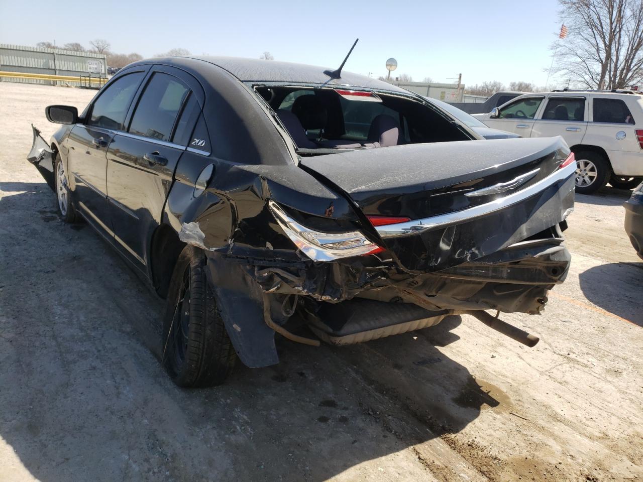 Photo 3 from auction – 2014 CHRYSLER 200 LX with VIN 1C3CCBAB9EN238086