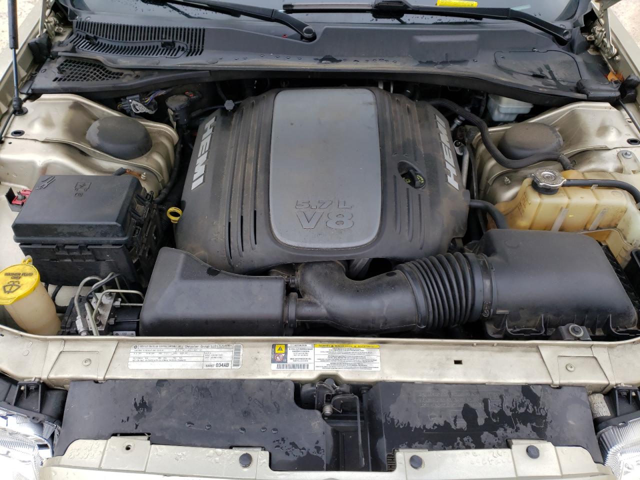 Photo 7 from auction – 2010 CHRYSLER 300C with VIN 2C3CA6CT4AH154554