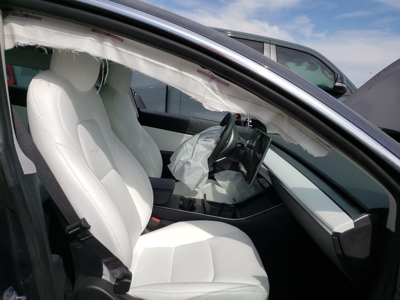Photo 16 from auction – 2020 TESLA MODEL 3 with VIN 5YJ3E1EB1LF795984