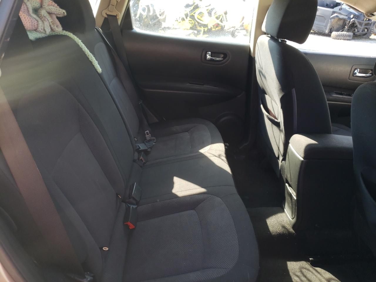 Photo 6 from auction – 2012 NISSAN ROGUE S with VIN JN8AS5MV5CW356578