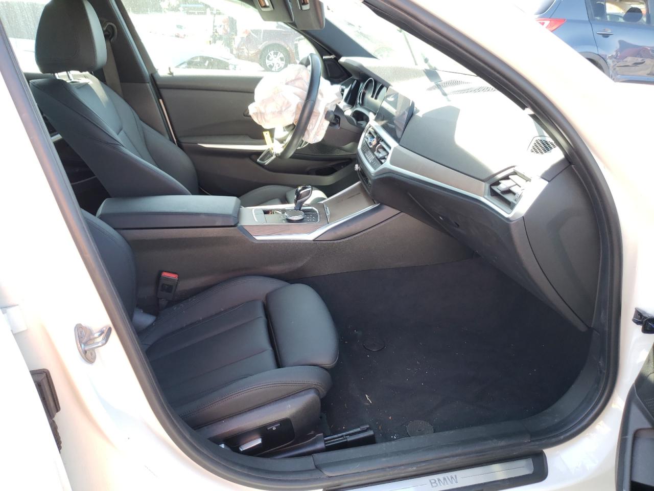 Photo 5 from auction – 2020 BMW 330I with VIN 3MW5R1J05L8B06855